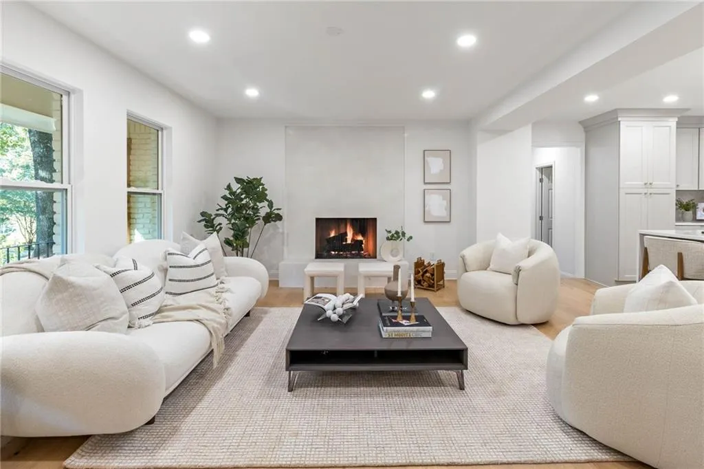 7181 Twin Branch Court, Atlanta, Georgia 30328, 4 Bedrooms Bedrooms, ,4 BathroomsBathrooms,Residential,Sold,7181 Twin Branch Court,7466661