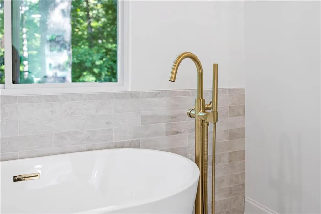 7181 Twin Branch Court, Atlanta, Georgia 30328, 4 Bedrooms Bedrooms, ,4 BathroomsBathrooms,Residential,Sold,7181 Twin Branch Court,7466661