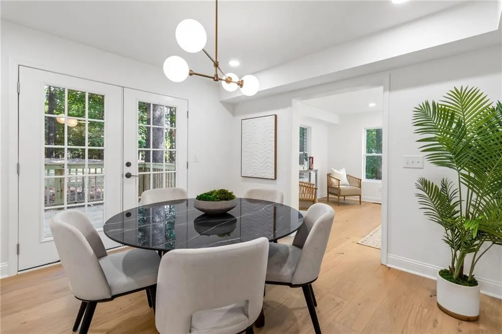 7181 Twin Branch Court, Atlanta, Georgia 30328, 4 Bedrooms Bedrooms, ,4 BathroomsBathrooms,Residential,Sold,7181 Twin Branch Court,7466661