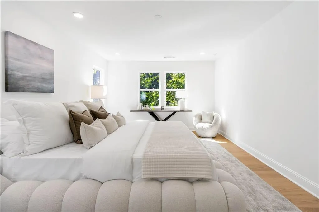 7181 Twin Branch Court, Atlanta, Georgia 30328, 4 Bedrooms Bedrooms, ,4 BathroomsBathrooms,Residential,Sold,7181 Twin Branch Court,7466661