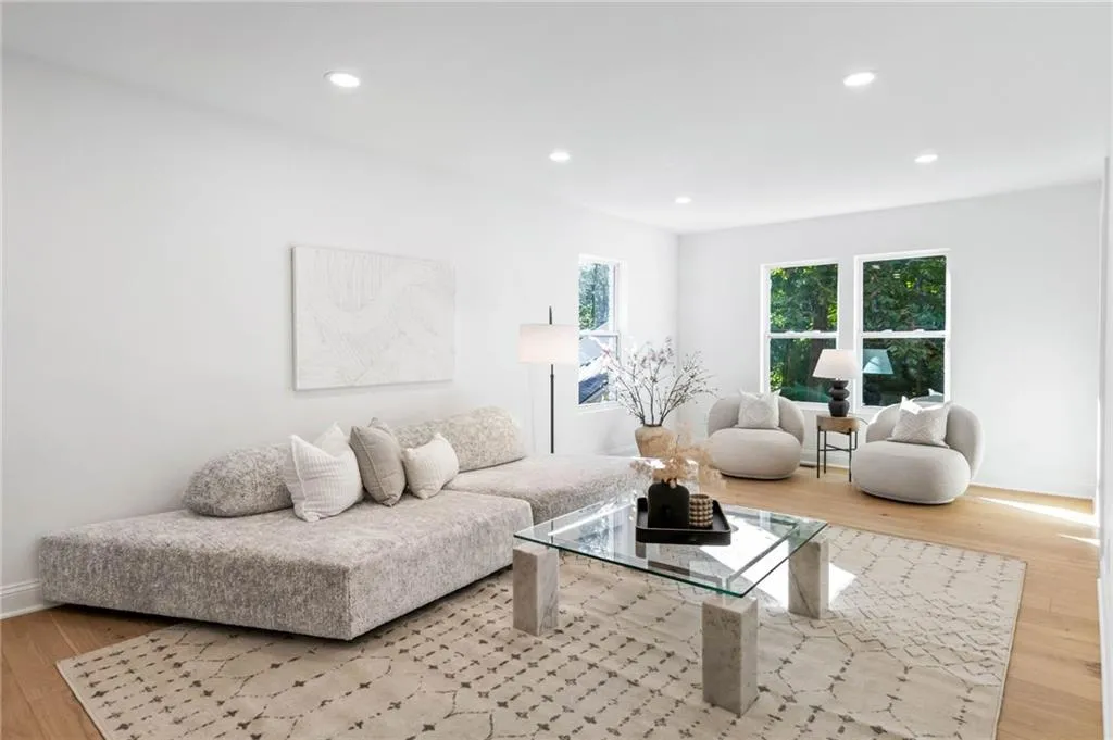 7181 Twin Branch Court, Atlanta, Georgia 30328, 4 Bedrooms Bedrooms, ,4 BathroomsBathrooms,Residential,Sold,7181 Twin Branch Court,7466661