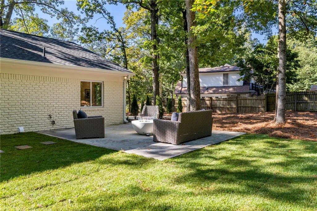 7181 Twin Branch Court, Atlanta, Georgia 30328, 4 Bedrooms Bedrooms, ,4 BathroomsBathrooms,Residential,Sold,7181 Twin Branch Court,7466661