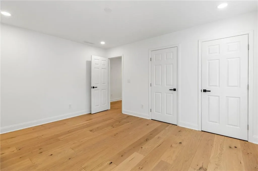 7181 Twin Branch Court, Atlanta, Georgia 30328, 4 Bedrooms Bedrooms, ,4 BathroomsBathrooms,Residential,Sold,7181 Twin Branch Court,7466661