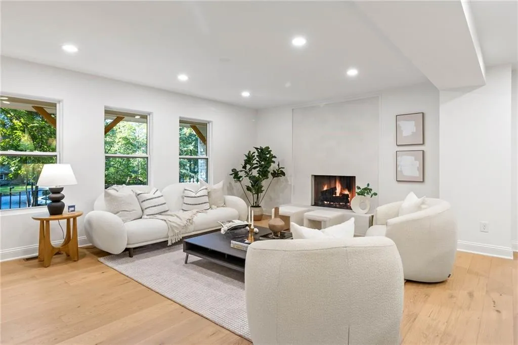 7181 Twin Branch Court, Atlanta, Georgia 30328, 4 Bedrooms Bedrooms, ,4 BathroomsBathrooms,Residential,Sold,7181 Twin Branch Court,7466661