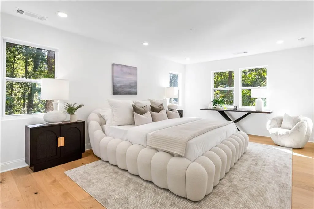 7181 Twin Branch Court, Atlanta, Georgia 30328, 4 Bedrooms Bedrooms, ,4 BathroomsBathrooms,Residential,Sold,7181 Twin Branch Court,7466661