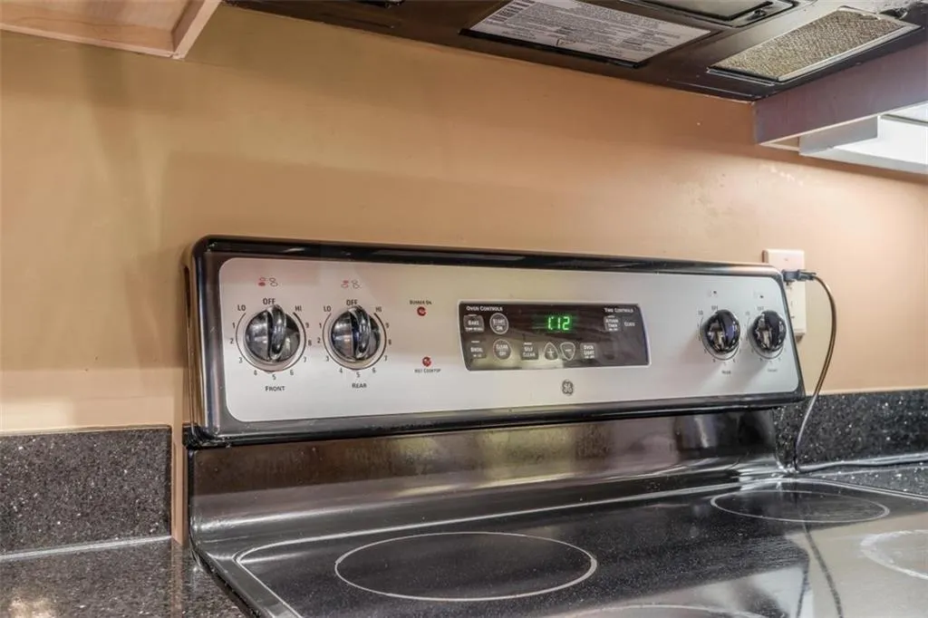 225 Winding River Drive Unit C, Sandy Springs, Georgia 30350, 2 Bedrooms Bedrooms, ,2 BathroomsBathrooms,Residential,Sold,225 Winding River Drive Unit C,6945753