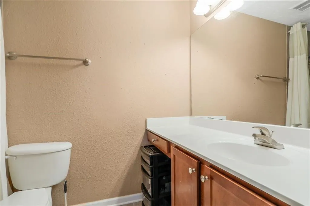 225 Winding River Drive Unit C, Sandy Springs, Georgia 30350, 2 Bedrooms Bedrooms, ,2 BathroomsBathrooms,Residential,Sold,225 Winding River Drive Unit C,6945753