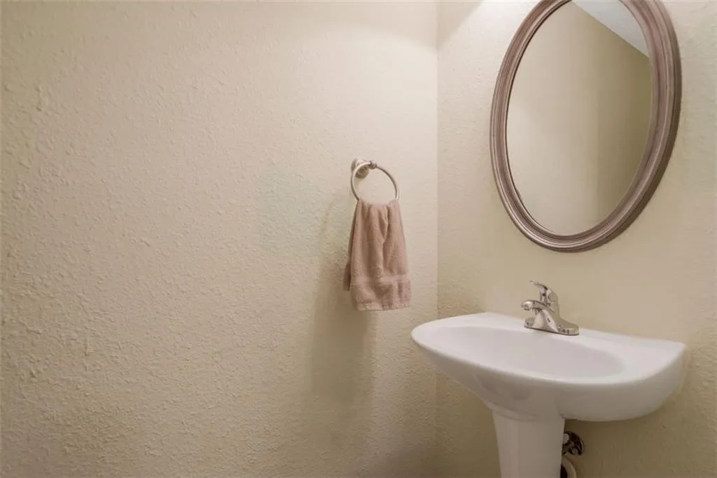 225 Winding River Drive Unit C, Sandy Springs, Georgia 30350, 2 Bedrooms Bedrooms, ,2 BathroomsBathrooms,Residential,Sold,225 Winding River Drive Unit C,6945753