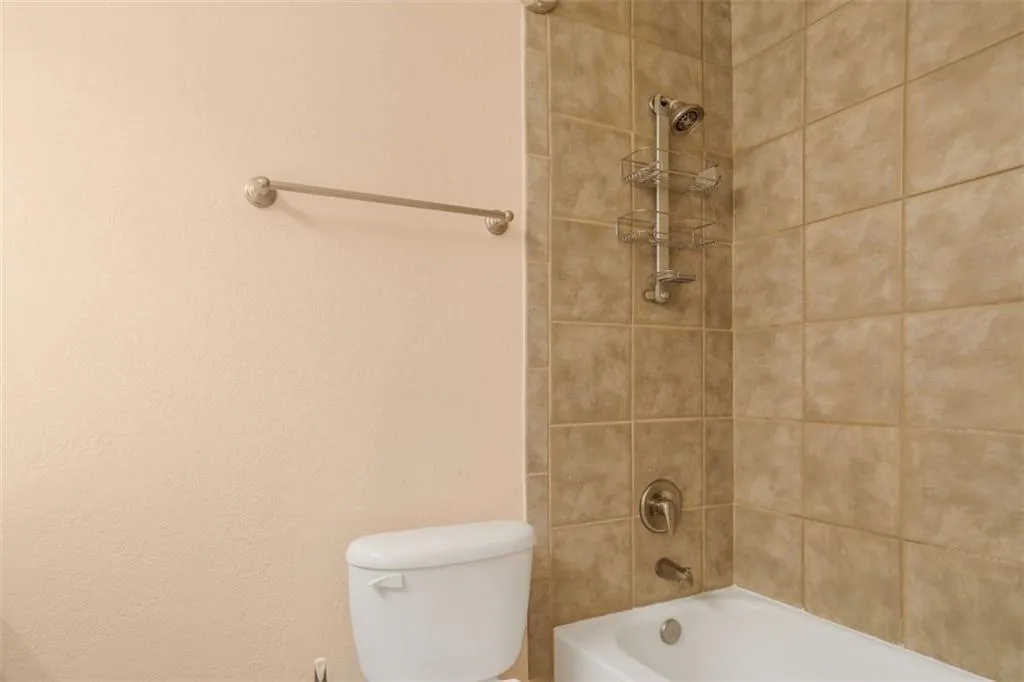 225 Winding River Drive Unit C, Sandy Springs, Georgia 30350, 2 Bedrooms Bedrooms, ,2 BathroomsBathrooms,Residential,Sold,225 Winding River Drive Unit C,6945753