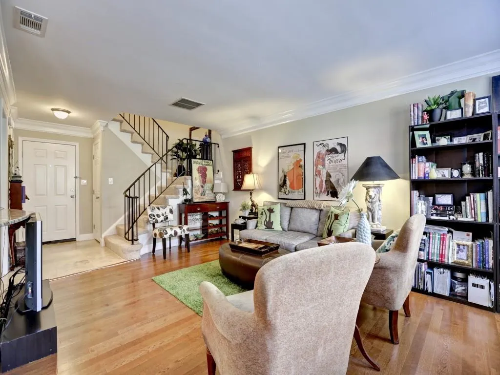 6980 Roswell Road Unit C5, Atlanta, Georgia 30328, 2 Bedrooms Bedrooms, ,2 BathroomsBathrooms,Residential,Sold,6980 Roswell Road Unit C5,5707660