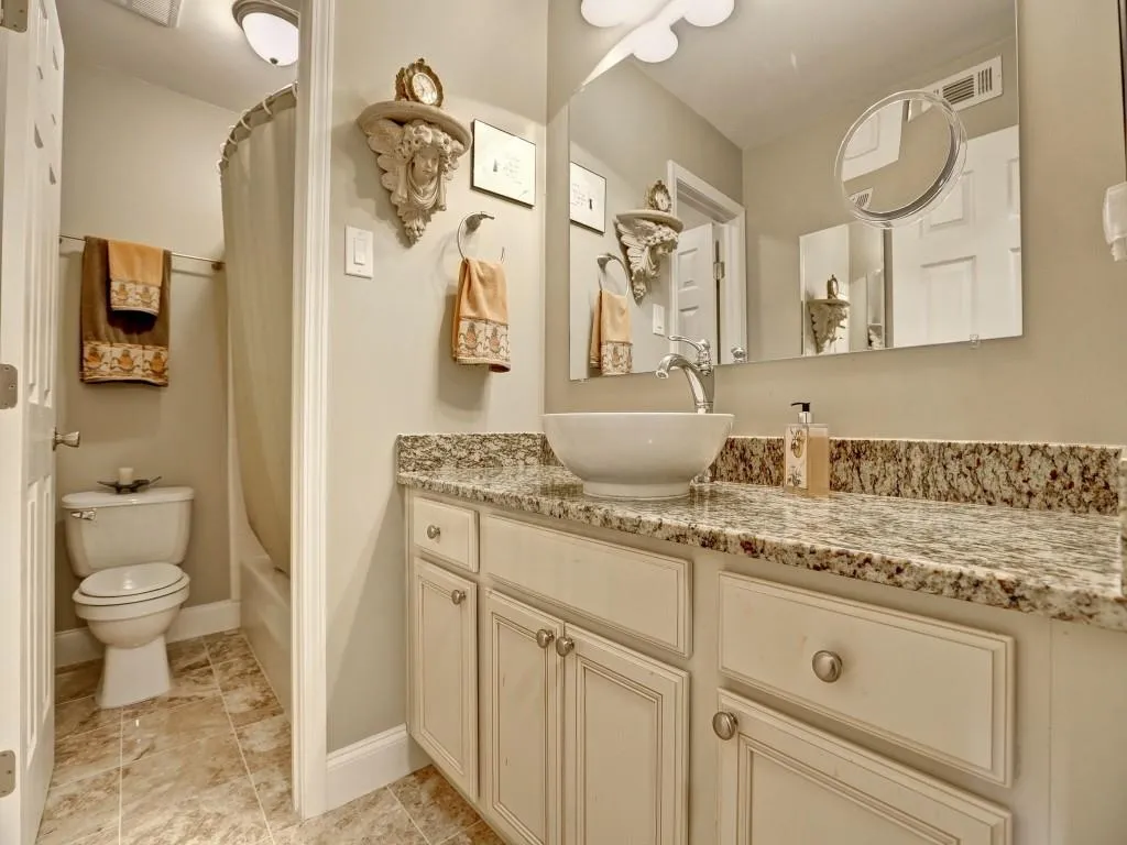 6980 Roswell Road Unit C5, Atlanta, Georgia 30328, 2 Bedrooms Bedrooms, ,2 BathroomsBathrooms,Residential,Sold,6980 Roswell Road Unit C5,5707660