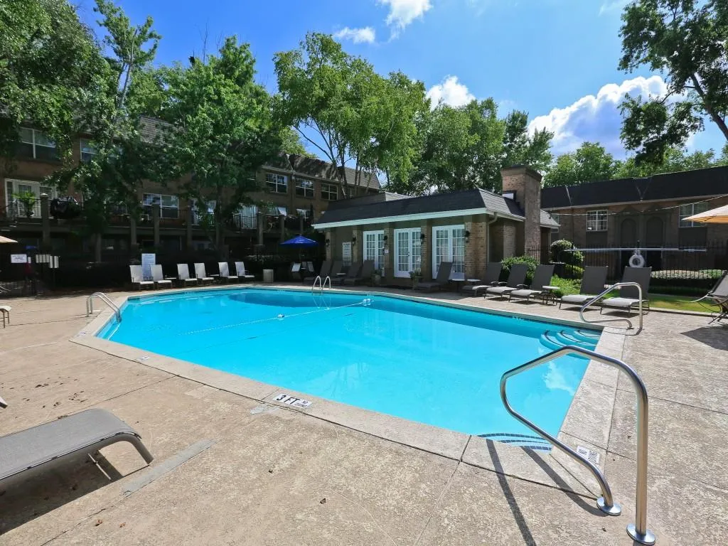 6980 Roswell Road Unit C5, Atlanta, Georgia 30328, 2 Bedrooms Bedrooms, ,2 BathroomsBathrooms,Residential,Sold,6980 Roswell Road Unit C5,5707660