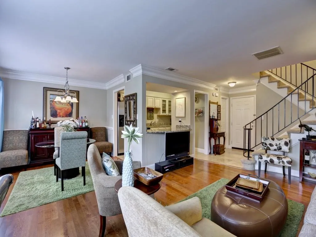 6980 Roswell Road Unit C5, Atlanta, Georgia 30328, 2 Bedrooms Bedrooms, ,2 BathroomsBathrooms,Residential,Sold,6980 Roswell Road Unit C5,5707660