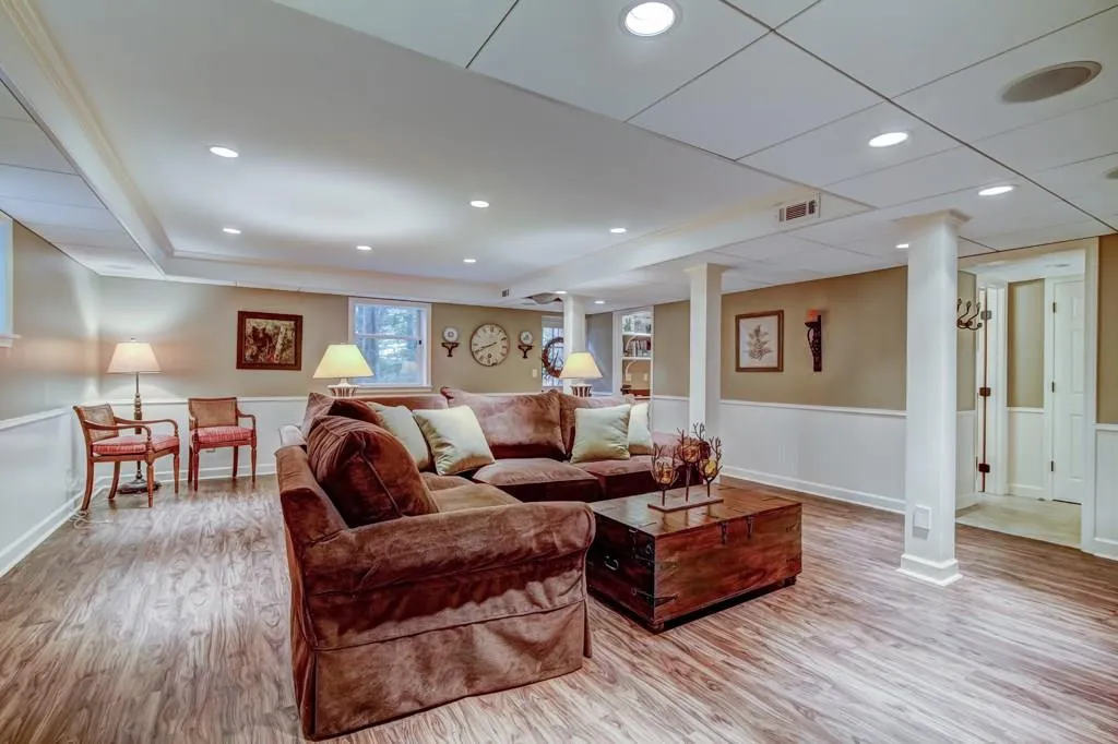 6580 Williamson Drive, Sandy Springs, Georgia 30328, 3 Bedrooms Bedrooms, ,3 BathroomsBathrooms,Residential,Sold,6580 Williamson Drive,6038080