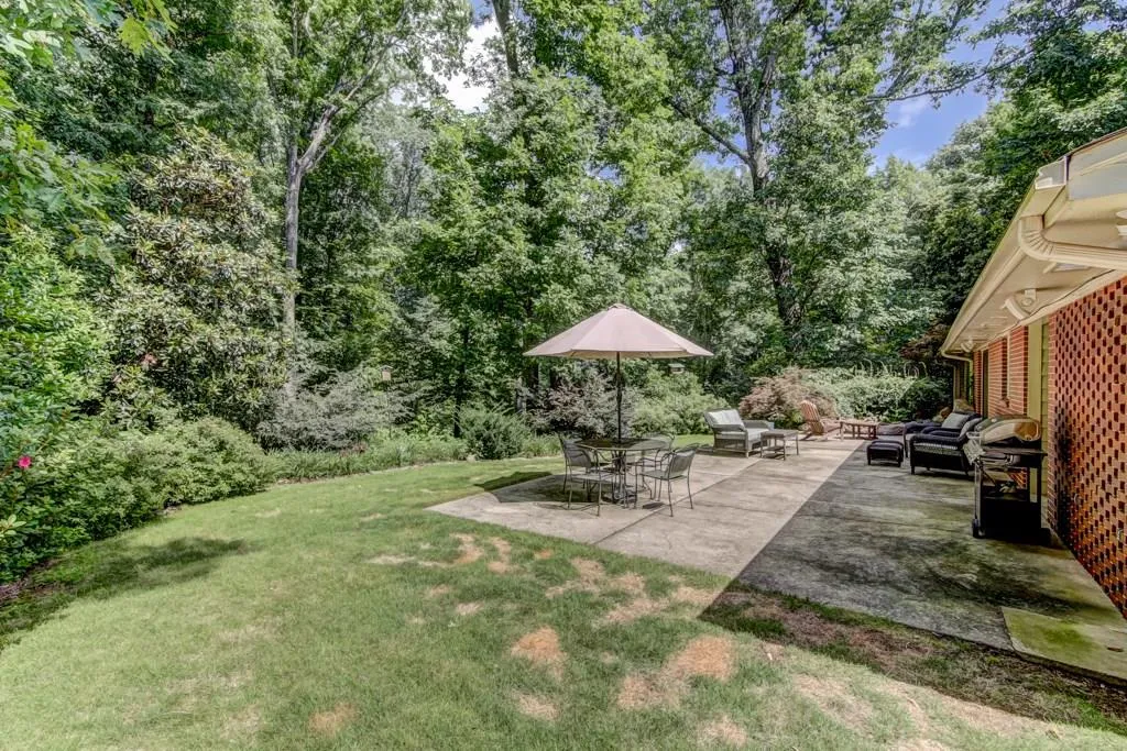 6580 Williamson Drive, Sandy Springs, Georgia 30328, 3 Bedrooms Bedrooms, ,3 BathroomsBathrooms,Residential,Sold,6580 Williamson Drive,6038080