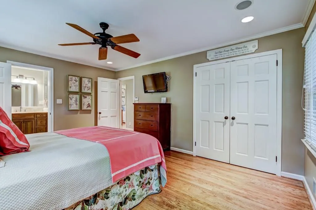 6580 Williamson Drive, Sandy Springs, Georgia 30328, 3 Bedrooms Bedrooms, ,3 BathroomsBathrooms,Residential,Sold,6580 Williamson Drive,6038080