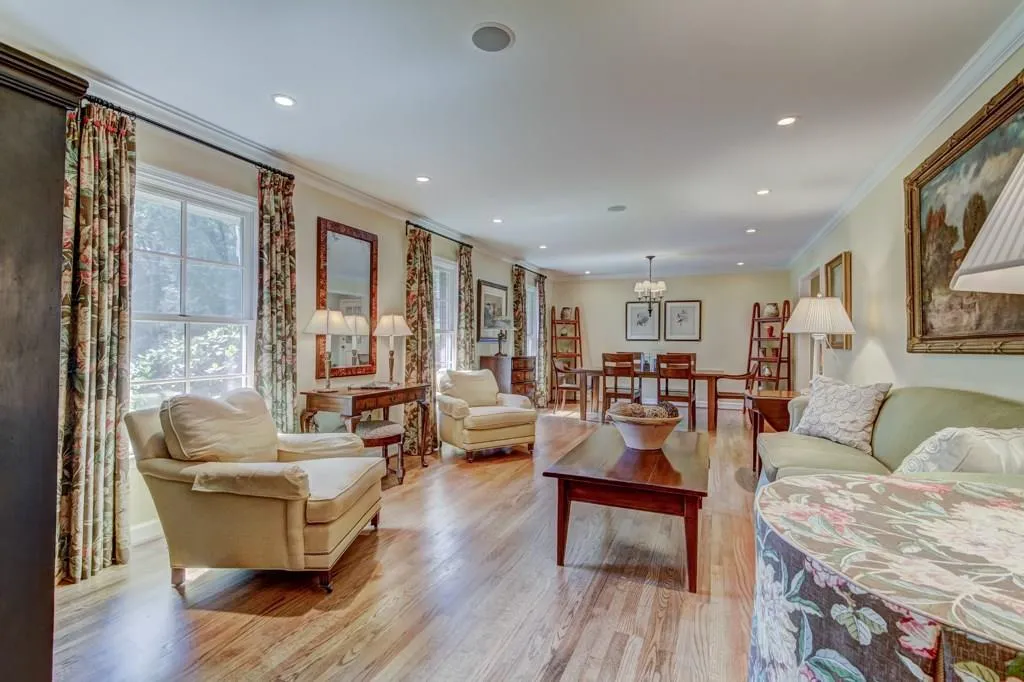 6580 Williamson Drive, Sandy Springs, Georgia 30328, 3 Bedrooms Bedrooms, ,3 BathroomsBathrooms,Residential,Sold,6580 Williamson Drive,6038080
