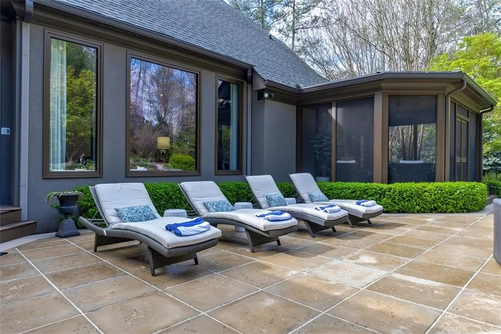 5016 Green Pine Drive Ne, Sandy Springs, Georgia 30342, 5 Bedrooms Bedrooms, ,5 BathroomsBathrooms,Residential,Sold,5016 Green Pine Drive Ne,6696584