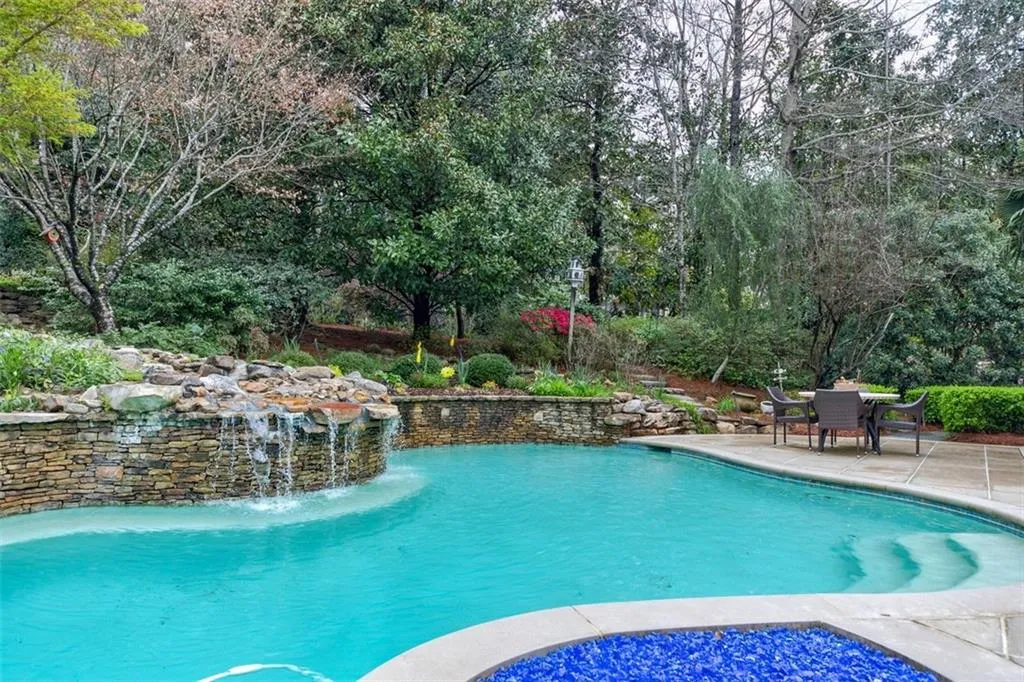 5016 Green Pine Drive Ne, Sandy Springs, Georgia 30342, 5 Bedrooms Bedrooms, ,5 BathroomsBathrooms,Residential,Sold,5016 Green Pine Drive Ne,6696584