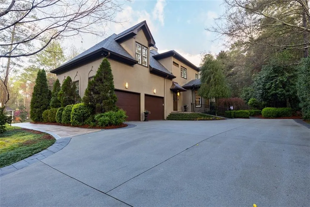 5016 Green Pine Drive Ne, Sandy Springs, Georgia 30342, 5 Bedrooms Bedrooms, ,5 BathroomsBathrooms,Residential,Sold,5016 Green Pine Drive Ne,6696584