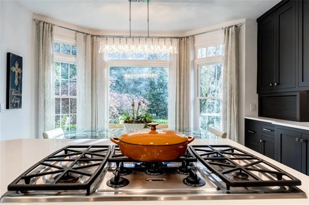 5016 Green Pine Drive Ne, Sandy Springs, Georgia 30342, 5 Bedrooms Bedrooms, ,5 BathroomsBathrooms,Residential,Sold,5016 Green Pine Drive Ne,6696584