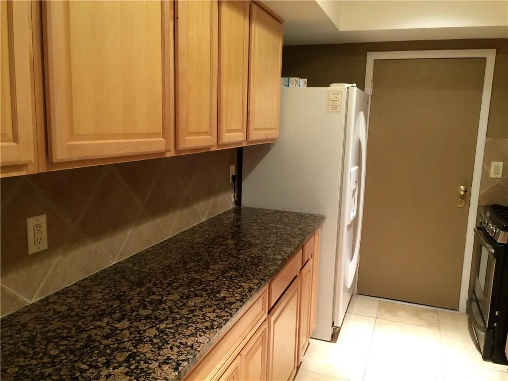 6851 Roswell Road Unit K9, Sandy Springs, Georgia 30328, 3 Bedrooms Bedrooms, ,2 BathroomsBathrooms,Residential,Sold,6851 Roswell Road Unit K9,5637119
