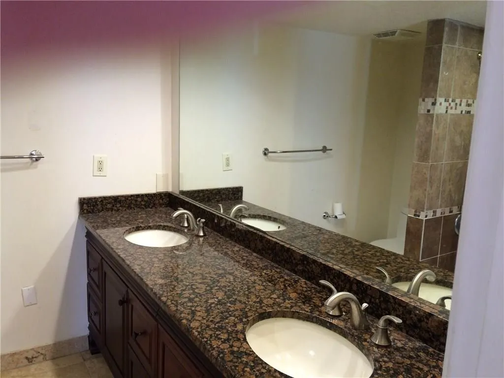 6851 Roswell Road Unit K9, Sandy Springs, Georgia 30328, 3 Bedrooms Bedrooms, ,2 BathroomsBathrooms,Residential,Sold,6851 Roswell Road Unit K9,5637119