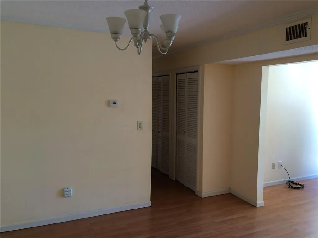 6851 Roswell Road Unit K9, Sandy Springs, Georgia 30328, 3 Bedrooms Bedrooms, ,2 BathroomsBathrooms,Residential,Sold,6851 Roswell Road Unit K9,5637119