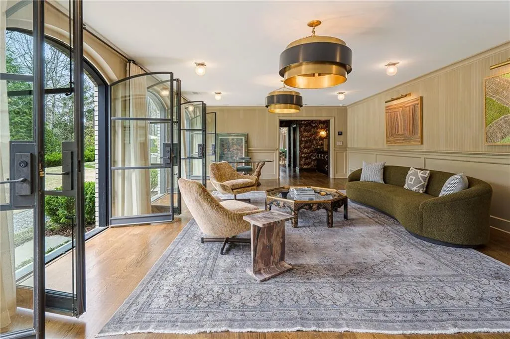 3612 Castlegate Drive Nw, Atlanta, Georgia 30327, 6 Bedrooms Bedrooms, ,8 BathroomsBathrooms,Residential,For Sale,3612 Castlegate Drive Nw,7503335