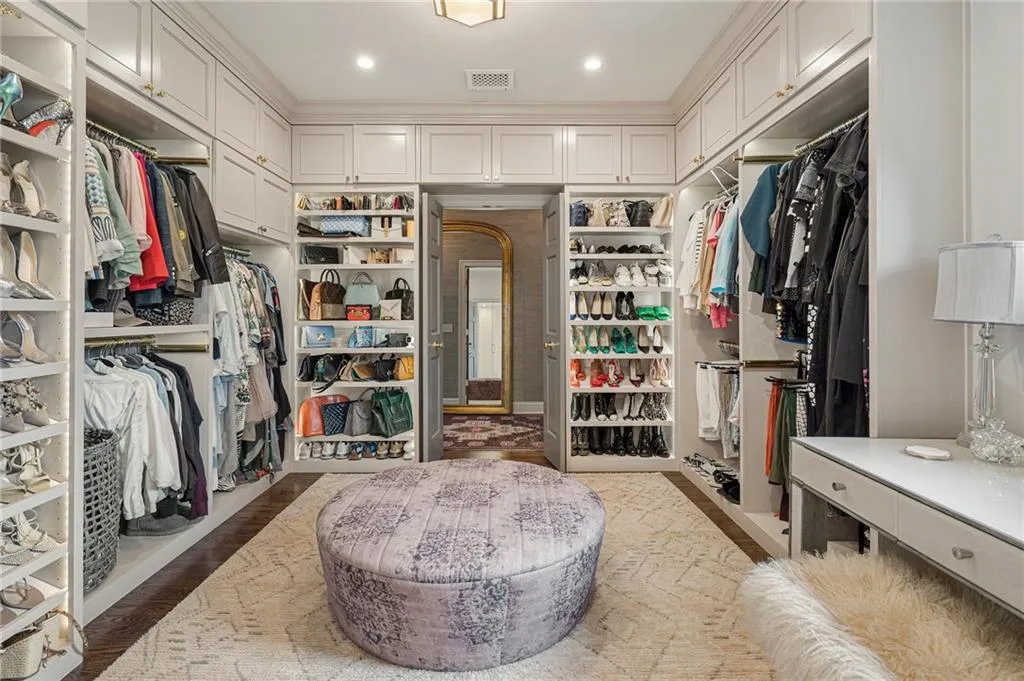 Dressing room 1