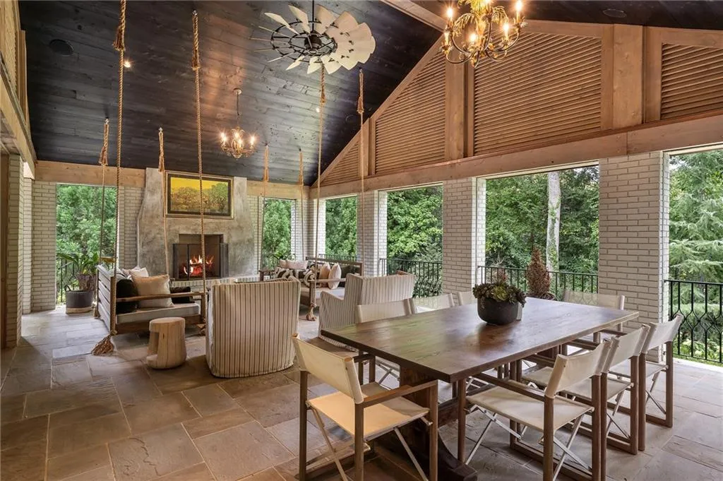 Perfect entertaining spaces!