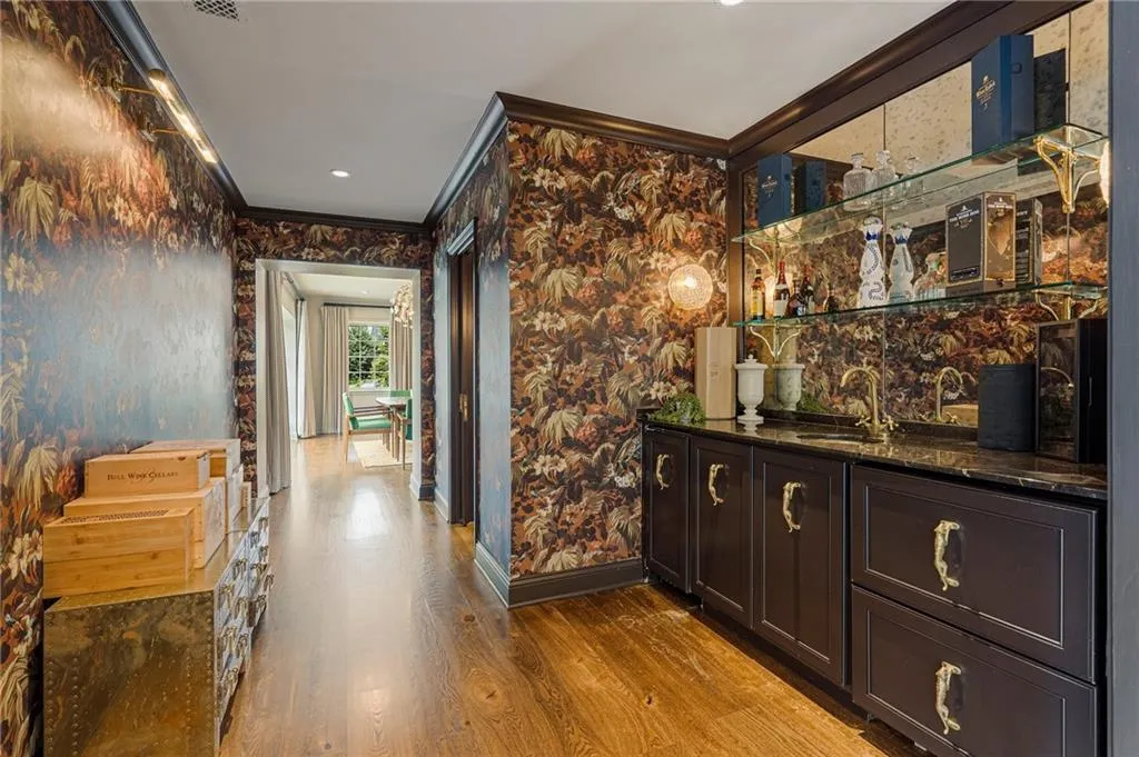 3612 Castlegate Drive Nw, Atlanta, Georgia 30327, 6 Bedrooms Bedrooms, ,8 BathroomsBathrooms,Residential,For Sale,3612 Castlegate Drive Nw,7503335