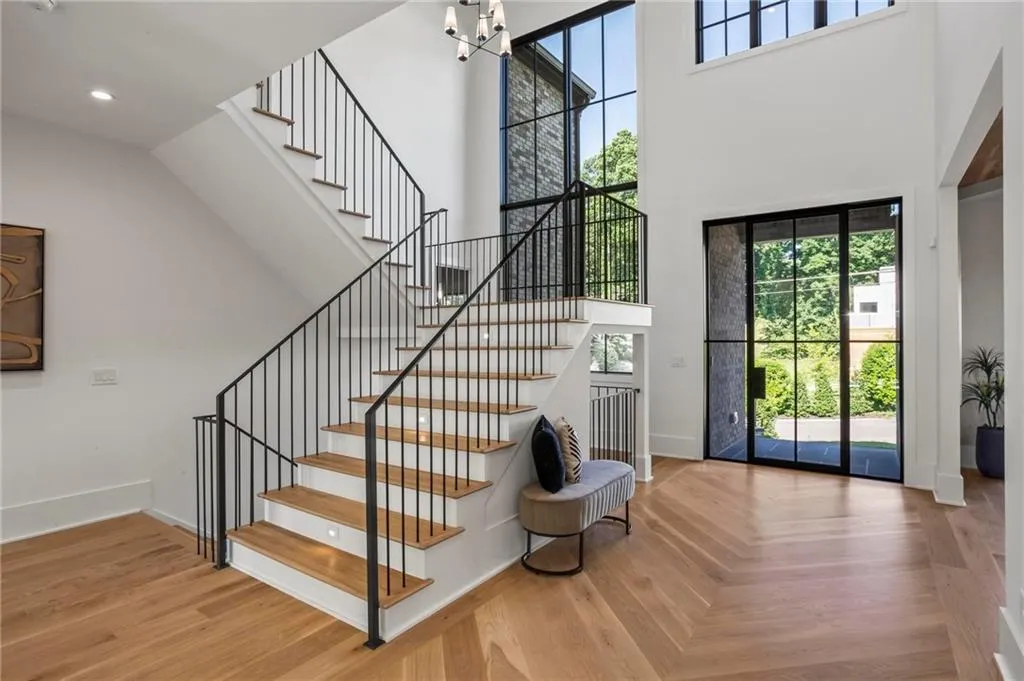 4815 Merlendale Court, Sandy Springs, Georgia 30327, 5 Bedrooms Bedrooms, ,6 BathroomsBathrooms,Residential,Sold,4815 Merlendale Court,7458472