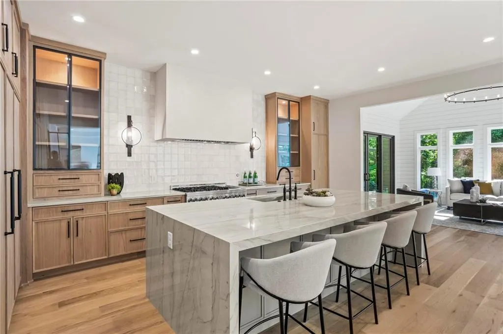 4815 Merlendale Court, Sandy Springs, Georgia 30327, 5 Bedrooms Bedrooms, ,6 BathroomsBathrooms,Residential,Sold,4815 Merlendale Court,7458472