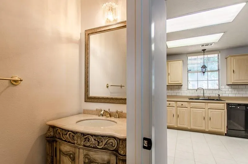 1303 Wedgewood Court, Sandy Springs, Georgia 30350, 2 Bedrooms Bedrooms, ,2 BathroomsBathrooms,Residential,Sold,1303 Wedgewood Court,5745022