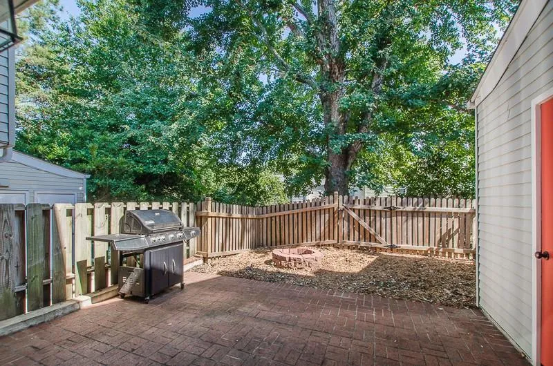 1303 Wedgewood Court, Sandy Springs, Georgia 30350, 2 Bedrooms Bedrooms, ,2 BathroomsBathrooms,Residential,Sold,1303 Wedgewood Court,5745022