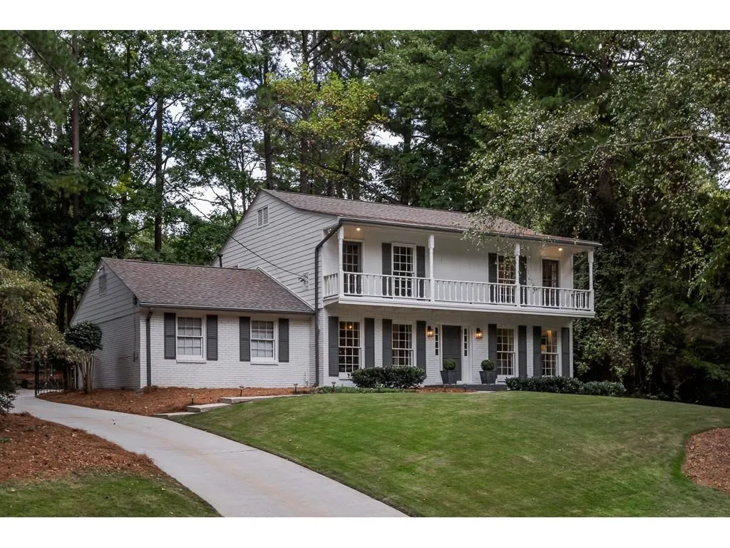 5745 Kayron Drive, Sandy Springs, Georgia 30328, 3 Bedrooms Bedrooms, ,2 BathroomsBathrooms,Residential,Sold,5745 Kayron Drive,6628836