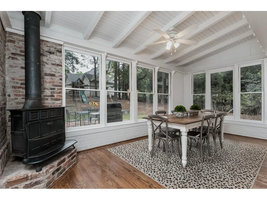 5745 Kayron Drive, Sandy Springs, Georgia 30328, 3 Bedrooms Bedrooms, ,2 BathroomsBathrooms,Residential,Sold,5745 Kayron Drive,6628836