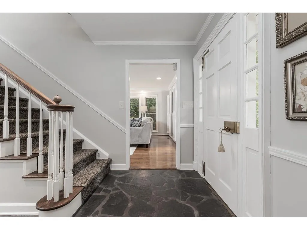 5745 Kayron Drive, Sandy Springs, Georgia 30328, 3 Bedrooms Bedrooms, ,2 BathroomsBathrooms,Residential,Sold,5745 Kayron Drive,6628836