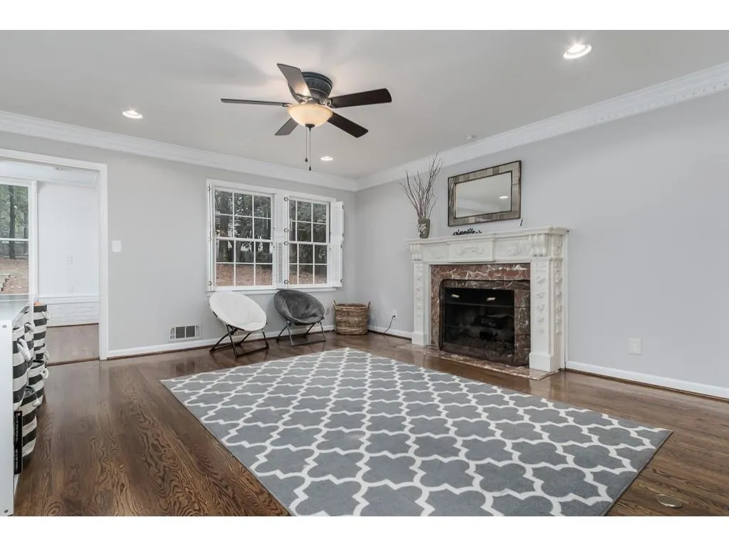 5745 Kayron Drive, Sandy Springs, Georgia 30328, 3 Bedrooms Bedrooms, ,2 BathroomsBathrooms,Residential,Sold,5745 Kayron Drive,6628836