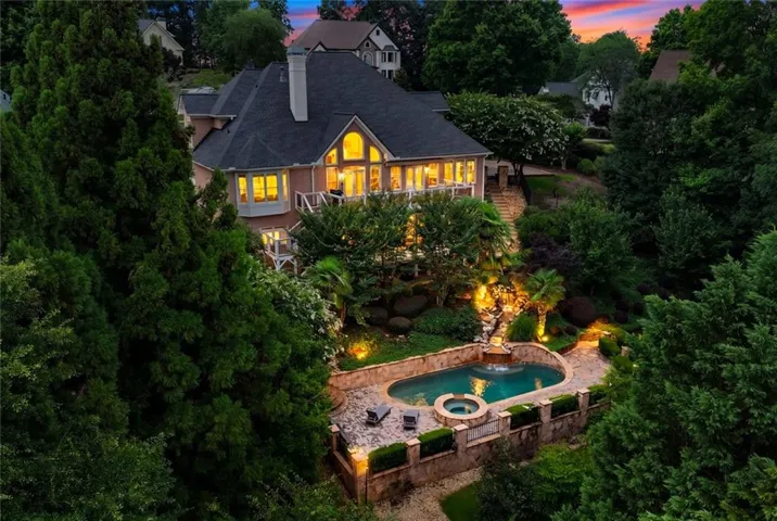 8360 Kenningston Way, Duluth, Georgia 30097