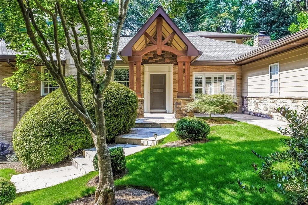 3628 Old Ivy Lane Ne, Atlanta, Georgia 30342, 5 Bedrooms Bedrooms, ,5 BathroomsBathrooms,Residential,Sold,3628 Old Ivy Lane Ne,5732970