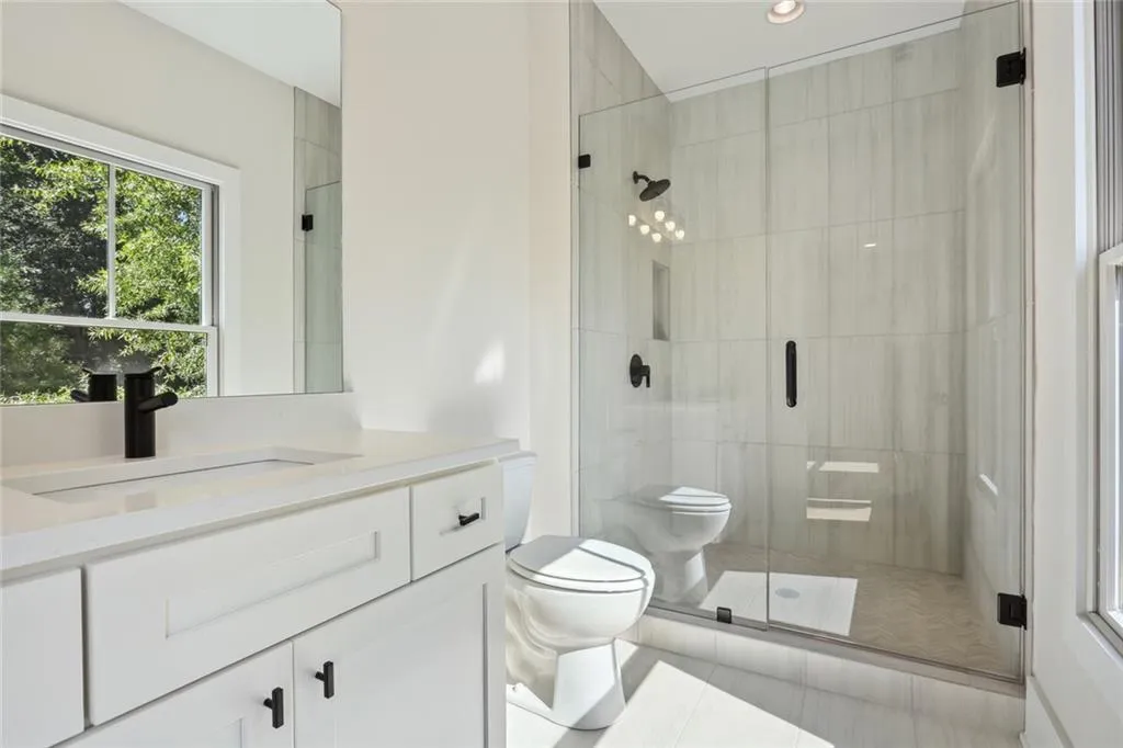 5373 Northland Drive, Sandy Springs, Georgia 30342, 5 Bedrooms Bedrooms, 0 ,6 BathroomsBathrooms,Residential,For Sale,5373 Northland Drive,7819558