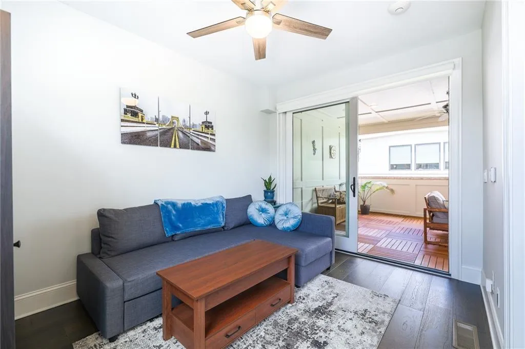 18 Peachtree Avenue Ne Unit 5, Atlanta, Georgia 30305, 3 Bedrooms Bedrooms, ,3 BathroomsBathrooms,Residential,For Sale,18 Peachtree Avenue Ne Unit 5,7600015