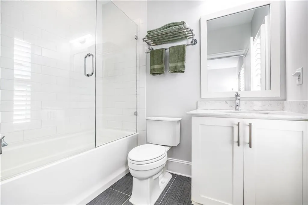 18 Peachtree Avenue Ne Unit 5, Atlanta, Georgia 30305, 3 Bedrooms Bedrooms, ,3 BathroomsBathrooms,Residential,For Sale,18 Peachtree Avenue Ne Unit 5,7600015