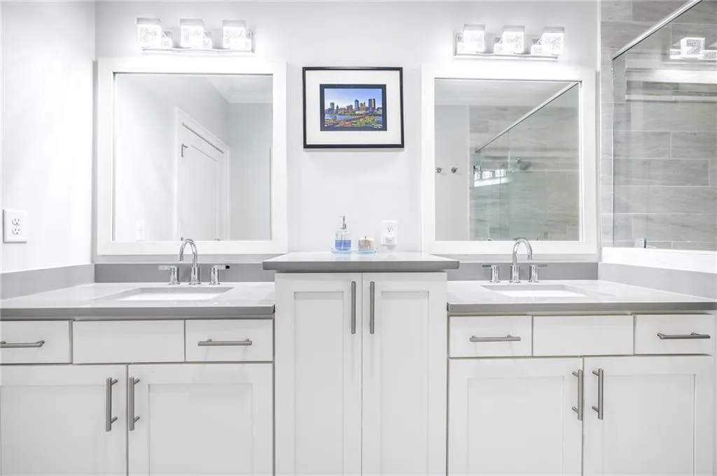 18 Peachtree Avenue Ne Unit 5, Atlanta, Georgia 30305, 3 Bedrooms Bedrooms, ,3 BathroomsBathrooms,Residential,For Sale,18 Peachtree Avenue Ne Unit 5,7600015