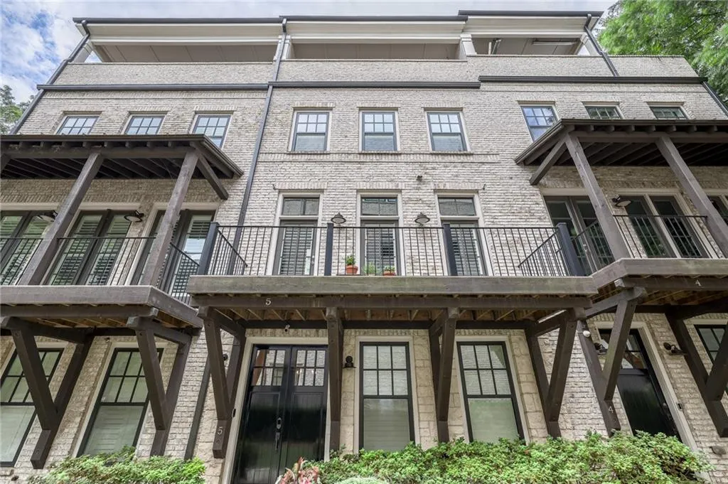 18 Peachtree Avenue Ne Unit 5, Atlanta, Georgia 30305, 3 Bedrooms Bedrooms, ,3 BathroomsBathrooms,Residential,For Sale,18 Peachtree Avenue Ne Unit 5,7600015