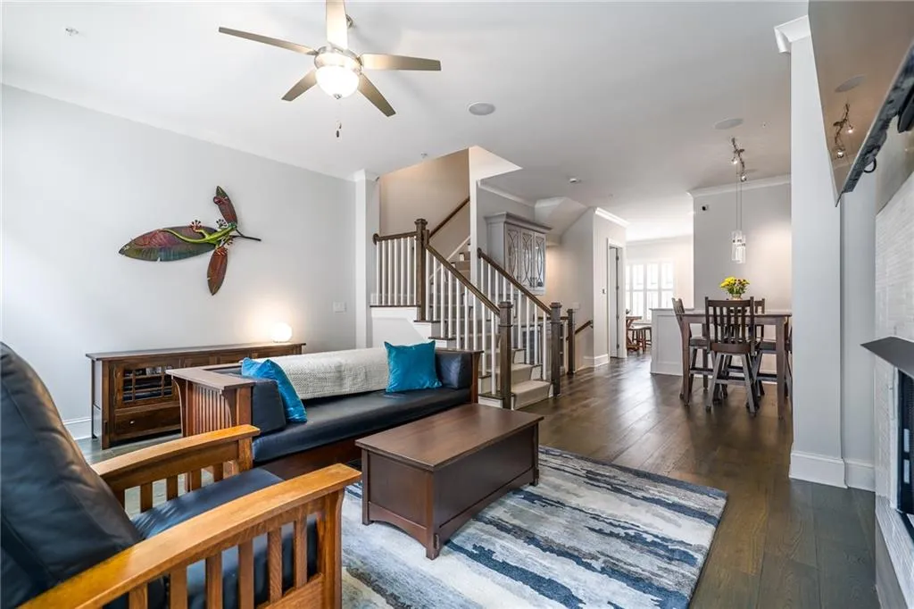 18 Peachtree Avenue Ne Unit 5, Atlanta, Georgia 30305, 3 Bedrooms Bedrooms, ,3 BathroomsBathrooms,Residential,For Sale,18 Peachtree Avenue Ne Unit 5,7600015