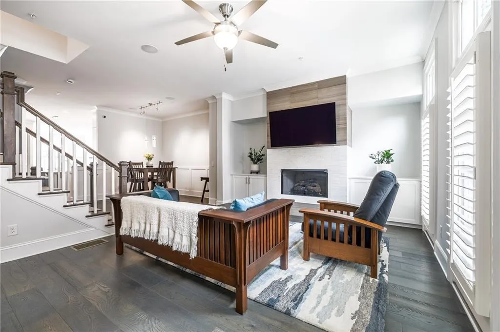 18 Peachtree Avenue Ne Unit 5, Atlanta, Georgia 30305, 3 Bedrooms Bedrooms, ,3 BathroomsBathrooms,Residential,For Sale,18 Peachtree Avenue Ne Unit 5,7600015