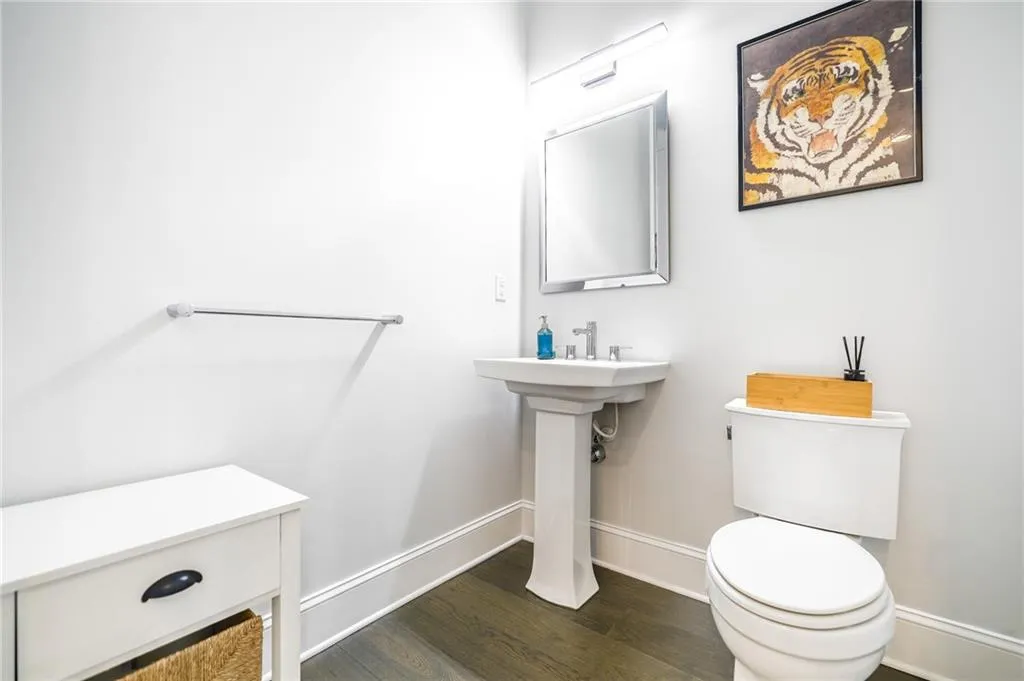18 Peachtree Avenue Ne Unit 5, Atlanta, Georgia 30305, 3 Bedrooms Bedrooms, ,3 BathroomsBathrooms,Residential,For Sale,18 Peachtree Avenue Ne Unit 5,7600015